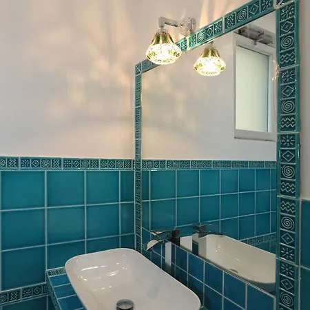 Relais Ohana - De Vivo Realty Pensión 3*